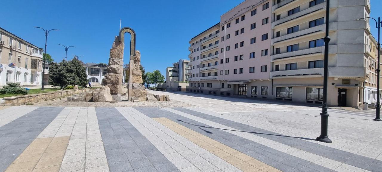 Central Apartament La Malul Marii 3 Camere & Living Mangalia Extérieur photo