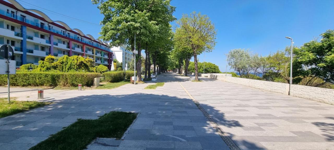 Central Apartament La Malul Marii 3 Camere & Living Mangalia Extérieur photo